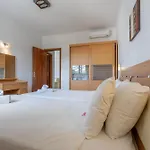 Raffaello 3* فاليراكي