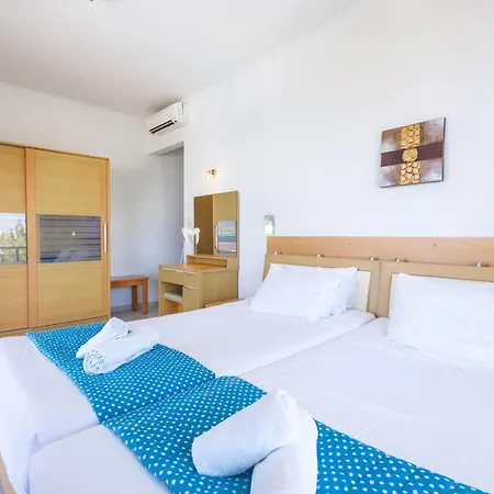 Raffaello Aparthotel *